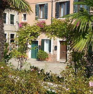 Sestiere Dorsoduro, A Due Passi Da Zattere Διαμέρισμα Βενετία Exterior photo