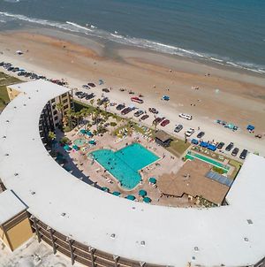 Beach Condo Beach Front, Huge Outdoor Pool, Heated Indoor Pool, Kiddie Pool, Tiki Bar Daytona Beach Shores Exterior photo