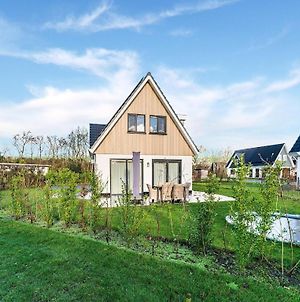Alluring Holiday Home In De Koog Texel With Infrared Sauna Westermient Exterior photo