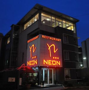 Neon Ξενοδοχείο Τιμισοάρα Exterior photo