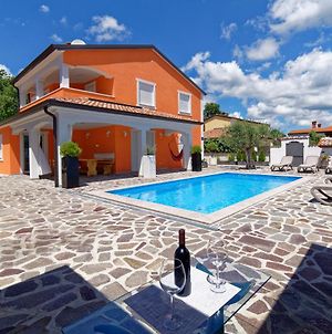 Villa Deni - Four Bedroom Villa With Pool Buje Exterior photo