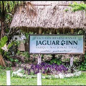 Hotel Jaguar Inn Τικάλ Exterior photo