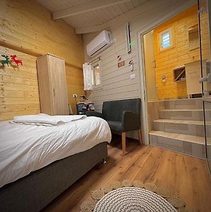 Vida Bhermon Small Wooden Cabin Διαμέρισμα Majdal Shams Exterior photo