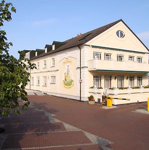 Hotel Am Schlosspark Zum Kurfurst Oberschleißheim Exterior photo