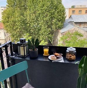 Sunny Cismigiu Gardens Flat - Charming Balcony Διαμέρισμα Βουκουρέστι Exterior photo