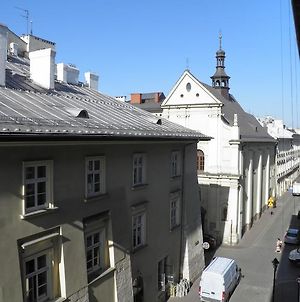 Apartment Swietego Tomasza Krasków Exterior photo