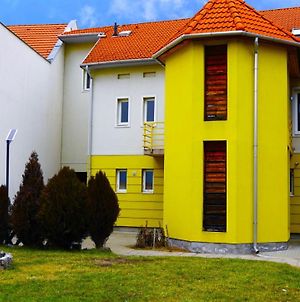 Pajkos Poni Vendeghaz Ξενοδοχείο Μίσκολτς Exterior photo