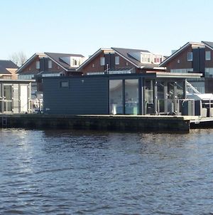 Modern Houseboat With Air Conditioning Located In Marina Uitgeest Exterior photo