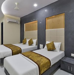 Hotel Aroma- Dadar Βομβάη Exterior photo