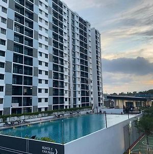 Desaru Utama Residence 2B Suite By Sc Homestay Bandar Penawar Exterior photo