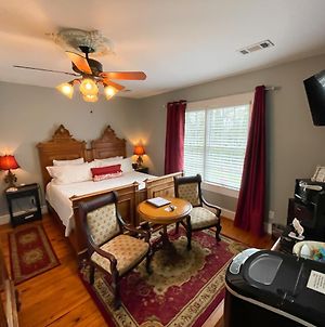 Bama Bed And Breakfast - Crimson Suite Tuscaloosa Exterior photo