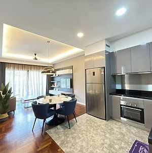 Charming & Cozy Premier Suites @ Vista Residence Τζεντίνγκ Χάιλαντς Exterior photo