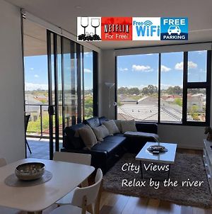 Beautiful City Views Close City Airport Free Wine Περθ Exterior photo