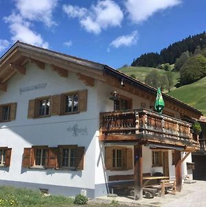 Ferienwohnung Uf Z'Enisch Klosters Exterior photo