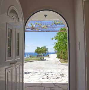 Villa Riviera Άγιος Γεώργιος Exterior photo