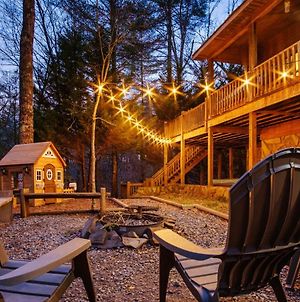 Family Friendly, Hot Tub, Fire Pit, Pool Table, 2 Acres Βίλα Ellijay Exterior photo