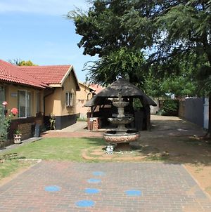 All Are Welcome Guest House Brakpan Exterior photo