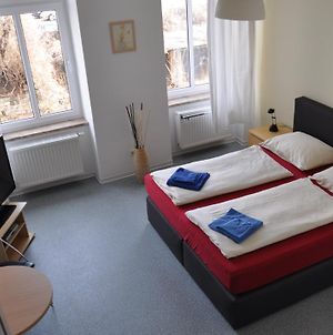 A Bed Privatzimmer Dresden - Nichtraucherpension Room photo