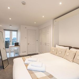 Modern Studio Flat With Balcony On The King'S Road In Chelsea, London Διαμέρισμα Exterior photo