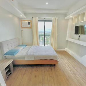 Golf View, New Studio Apartment Grand Residences Cebu, North Tower A Exterior photo