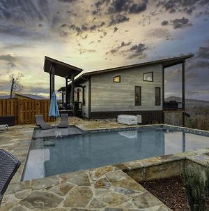 Brand New! Spectacular Mountain Views, 2 Lr, Pool, Hot Tub, Deck And Patio! Βίλα Mineral Bluff Exterior photo