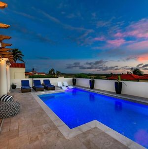 Newly Remodeled 5-Bedroom 5-Bath In Tierra Del Sol Malmok Exterior photo