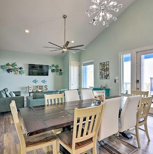 Vibrant Oceanfront House With Private Beach! Βίλα Freeport Exterior photo