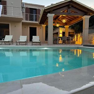Villa Ozias A Modern,Spacious, Swimmig Pool Villa. Γάιος Exterior photo