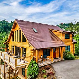 New Listing!! 4Bed, 5 Bath In The Heart Of It All, Vastly Amazing Views! Βίλα Gatlinburg Exterior photo
