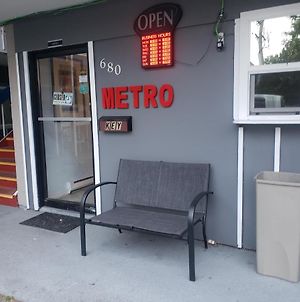 Metro Inn Βικτώρια Exterior photo