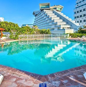 Condos In Prime Cancun Location Plus 3 Pools Exterior photo