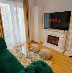 Central Cozy 1Br With Nice Views + Netflix Βουκουρέστι Exterior photo