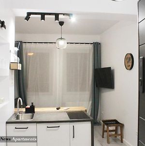 Black & White - News Apartment Βουκουρέστι Exterior photo