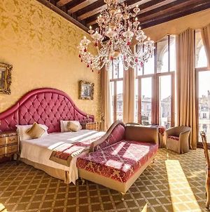 Pesaro Palace Ξενοδοχείο Βενετία Exterior photo