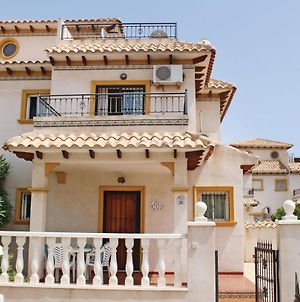 Awesome Home In Cabo Roig, Orihuela With 2 Bedrooms, Wifi And Outdoor Swimming Pool Exterior photo