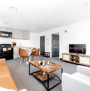 Stylish 1Br Cwe Condo With Parking By Cozysuites! Tower Grove Exterior photo