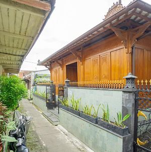 Villa Joglo Kawung By Bukit Vista Γιογκιακάρτα Exterior photo