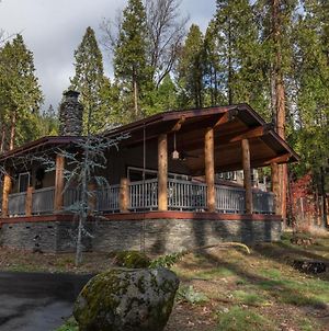 Starlight Lodge Yosemite West Exterior photo