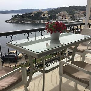 Corfu In Kassiopi'S Castle Apartment By Sea Side Exterior photo