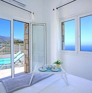 Villa Alice - Stunning Views Over The Aegean Sea Αγία Πελαγία  Exterior photo