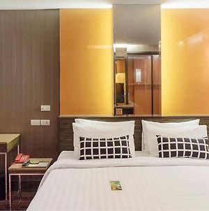 Tango Vibrant Living Hotel - Sha Extra Plus Μπανγκόκ Exterior photo