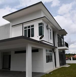 Desaru-Saru Villas Bandar Penawar Exterior photo