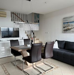 Maj Premium Apartment 4 Sterne - Neu Renoviert Πόρετς Exterior photo