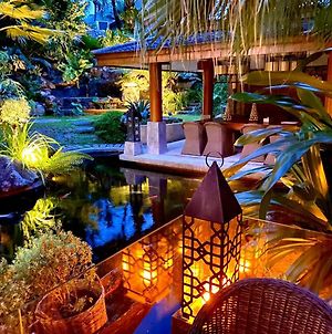 Villa On The Rocks, 4 Bedrooms, Phuket Παραλία Surin Exterior photo
