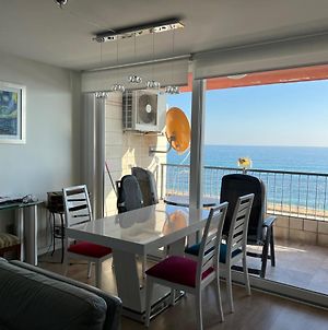 Impresionante Apartamento Delante Del Mar Διαμέρισμα Vilassar De Mar Exterior photo