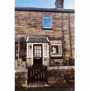 Boutique Cottage In The Heart Of Buxton Town Exterior photo