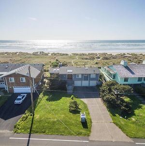 Daly'S Oceanfront House Βίλα Waldport Exterior photo