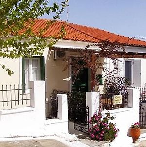 Kontos-Traditional House In Andros Beach Βίλα Exterior photo
