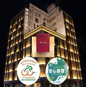Q21 Hotel Καοσιούνγκ Exterior photo