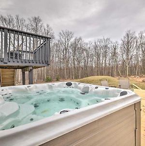 Stunning Stroudsburg Home With Private Hot Tub! East Stroudsburg Exterior photo